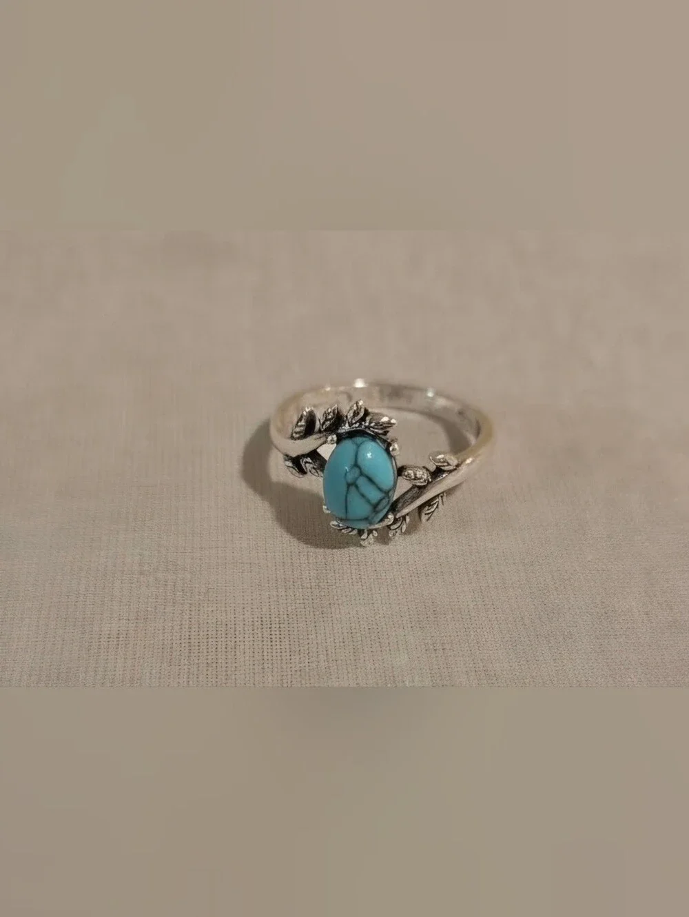 Turquoise Leaf-Accent Silver Ring - Women's Fashion Jewelry - Size 7